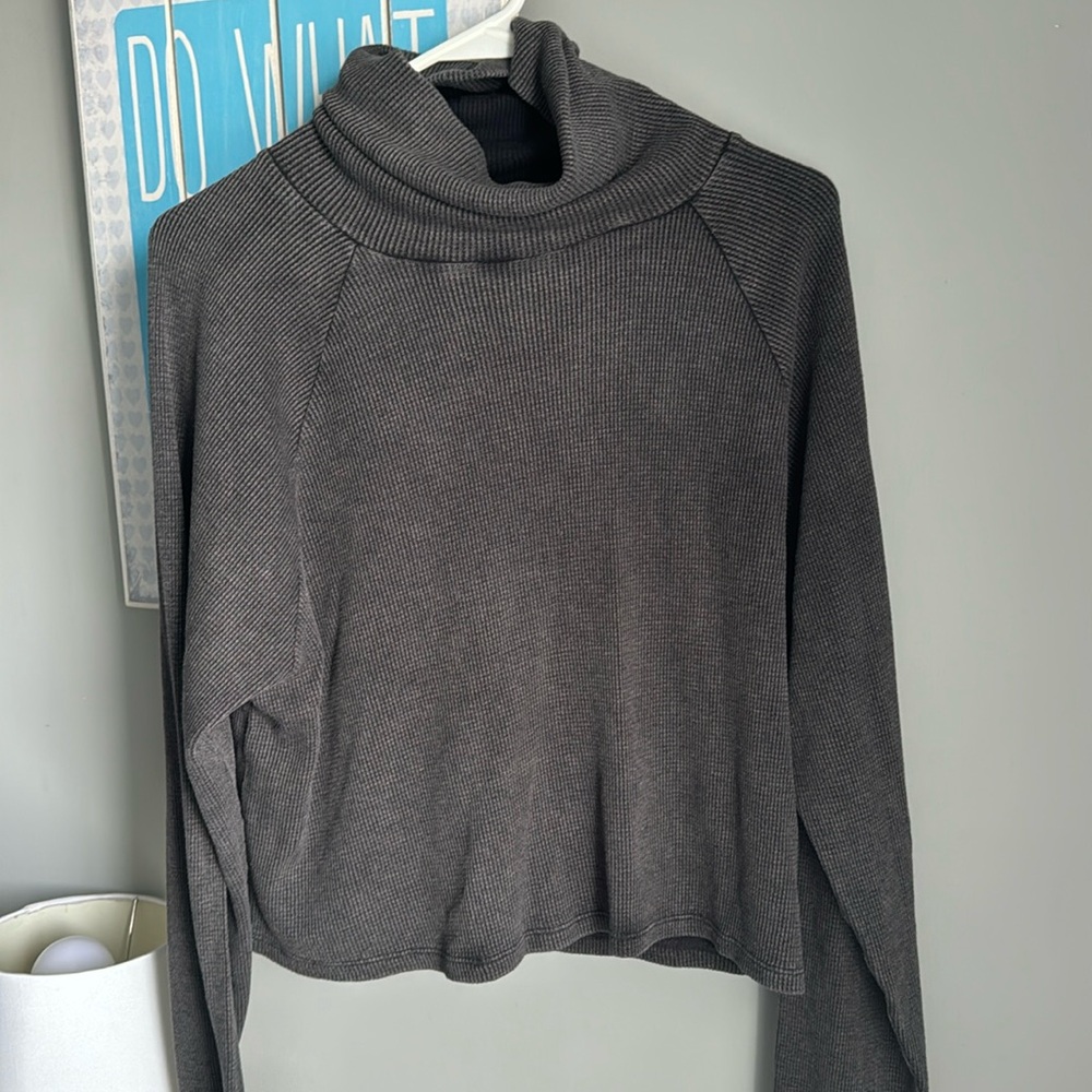 Waffle turtle neck long sleeve